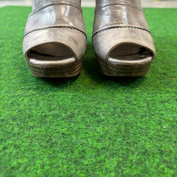 Chloe Gray Leather Peep Toe Wedge Heels size 7.5 - Picture 4 of 5
